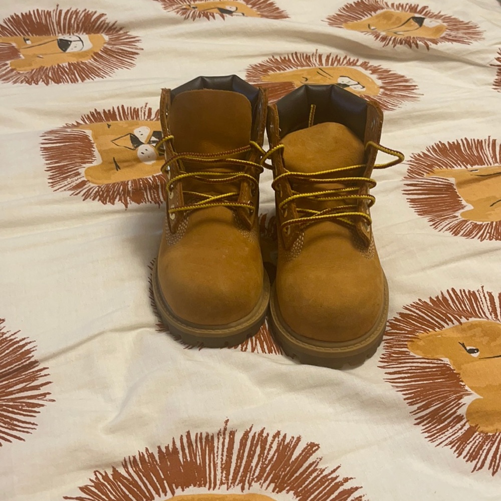 Timberland boots toddler size 9